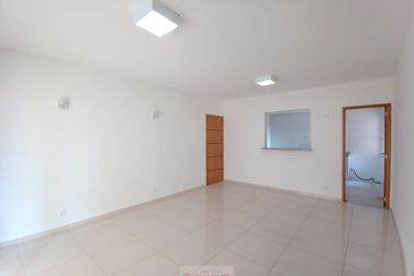 Apartamento para alugar - 114m&sup2; - Centro