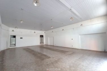 Sal&atilde;o Comercial para alugar - 160m&sup2; - Centro