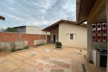 Casa &agrave; venda - 281m&sup2; - Centro
