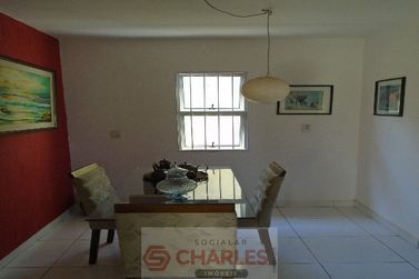 Casa &agrave; venda - 100m&sup2; - Centro