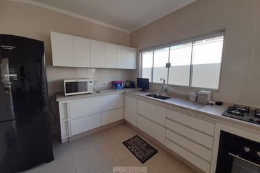 Casa &agrave; venda - 128m&sup2; - Centro