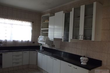 Casa &agrave; venda - 360m&sup2; - Centro