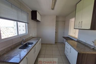 Apartamento para alugar - 105m&sup2; - Centro
