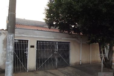 Casa &agrave; venda - 145m&sup2; - Centro