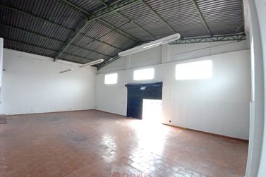 Sal&atilde;o Comercial para alugar - 207m&sup2; - Centro