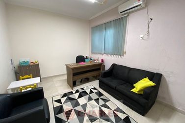 Sala Comercial &agrave; venda - 160m&sup2; - Centro