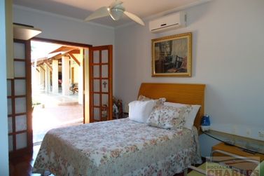Casa &agrave; venda - 302m&sup2; - Centro