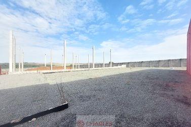Sal&atilde;o Comercial para alugar - 604m&sup2; - Centro