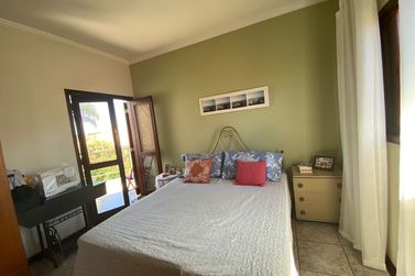 Casa &agrave; venda - 325m&sup2; - Centro