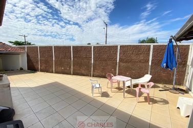 Casa &agrave; venda - 261m&sup2; - Centro