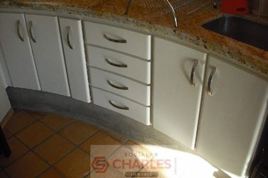 Casa &agrave; venda - 425m&sup2; - Centro