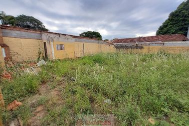 Terreno para alugar - 225m&sup2; - Centro