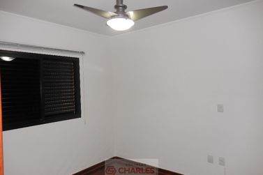 Apartamento &agrave; venda - 180m&sup2; - Centro