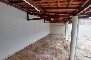 Casa &agrave; venda - 340m&sup2; - Centro