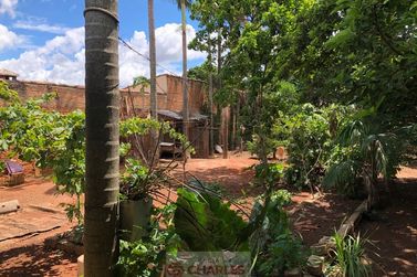 Sal&atilde;o Comercial &agrave; venda - 591m&sup2; - Centro