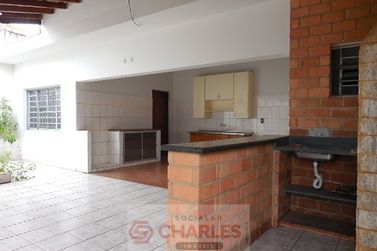 Casa &agrave; venda - 243m&sup2; - Centro
