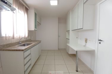 Apartamento para alugar - 105m&sup2; - Centro