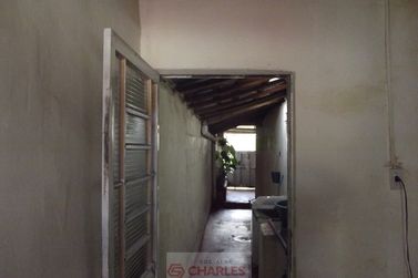 Casa &agrave; venda - 100m&sup2; - Centro