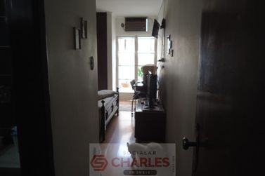 Casa &agrave; venda - 330m&sup2; - Centro