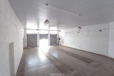 Sal&atilde;o Comercial para alugar - 160m&sup2; - Centro