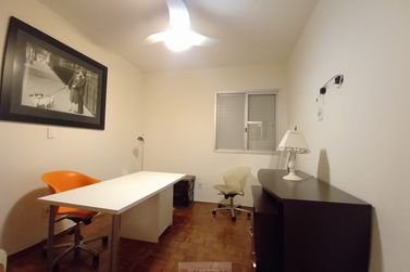 Apartamento para alugar - 130m&sup2; - Centro
