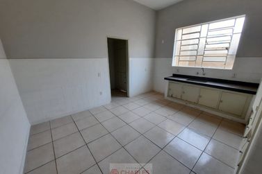 Sal&atilde;o Comercial para alugar - 182m&sup2; - Centro