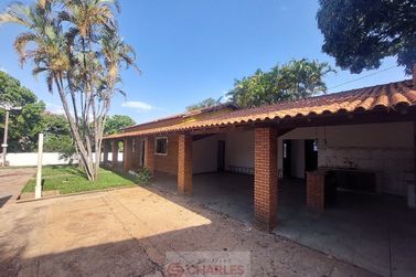 S&iacute;tio &agrave; venda - 345m&sup2; - Centro