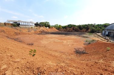 Terreno para alugar - 10m&sup2; - Centro