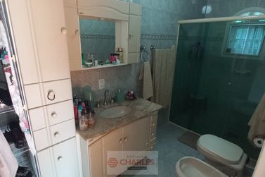 S&iacute;tio &agrave; venda - 300m&sup2; - Centro