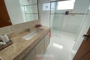 Casa &agrave; venda - 180m&sup2; - Centro