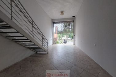 Sal&atilde;o Comercial para alugar - 163m&sup2; - Centro