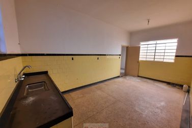 Casa para alugar - 163m&sup2; - Centro