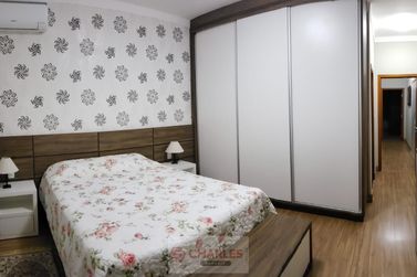 Casa &agrave; venda - 212m&sup2; - Centro