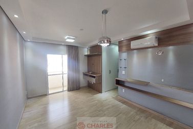 Apartamento &agrave; venda - 73m&sup2; - Centro