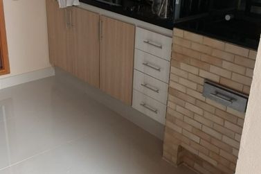 Casa &agrave; venda - 200m&sup2; - Centro