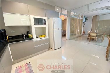 Casa &agrave; venda - 369m&sup2; - Centro