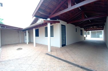 Casa para alugar - 135m&sup2; - Centro