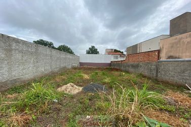 Terreno &agrave; venda - 10m&sup2; - Centro