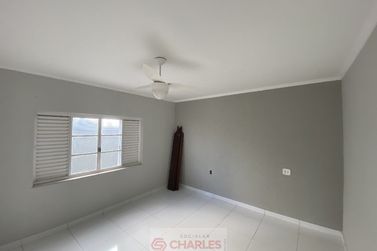 Casa &agrave; venda - 235m&sup2; - Centro