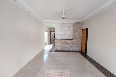 Casa para alugar - 93m&sup2; - Centro