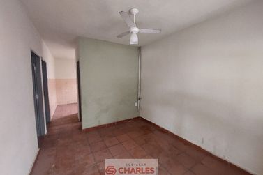 Terreno &agrave; venda - 84m&sup2; - Centro