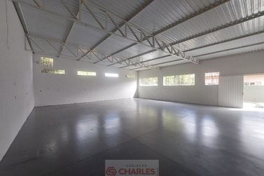 Sal&atilde;o Comercial para alugar - 250m&sup2; - Centro