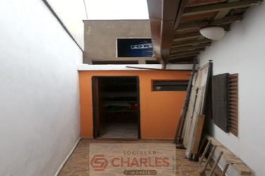 Casa &agrave; venda - 200m&sup2; - Centro