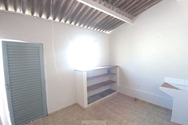 Casa para alugar - 60m&sup2; - Centro