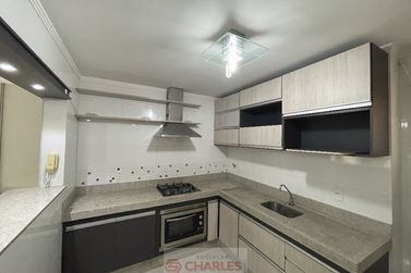 Apartamento &agrave; venda - 103m&sup2; - Centro