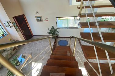 Casa &agrave; venda - 325m&sup2; - Centro