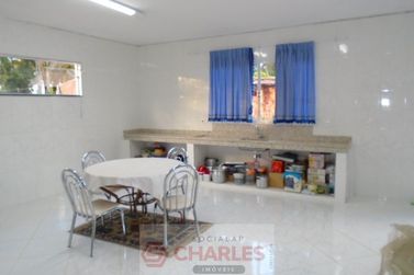 S&iacute;tio &agrave; venda - 150m&sup2; - Centro
