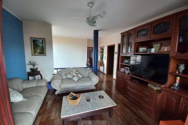 Casa &agrave; venda - 10m&sup2; - Centro