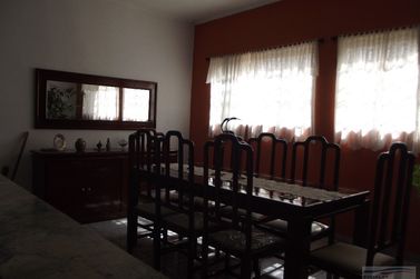 Casa &agrave; venda - 360m&sup2; - Centro