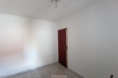 Casa para alugar - 77m&sup2; - Centro